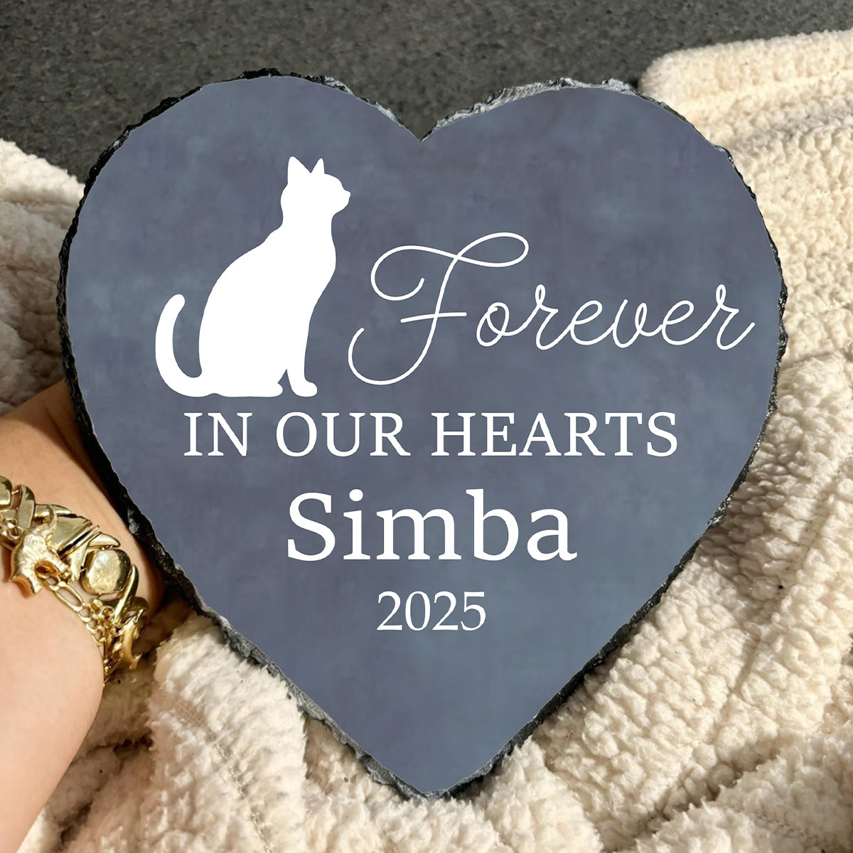Sitting Cat Memorial Heart Stone - A Loving Keepsake